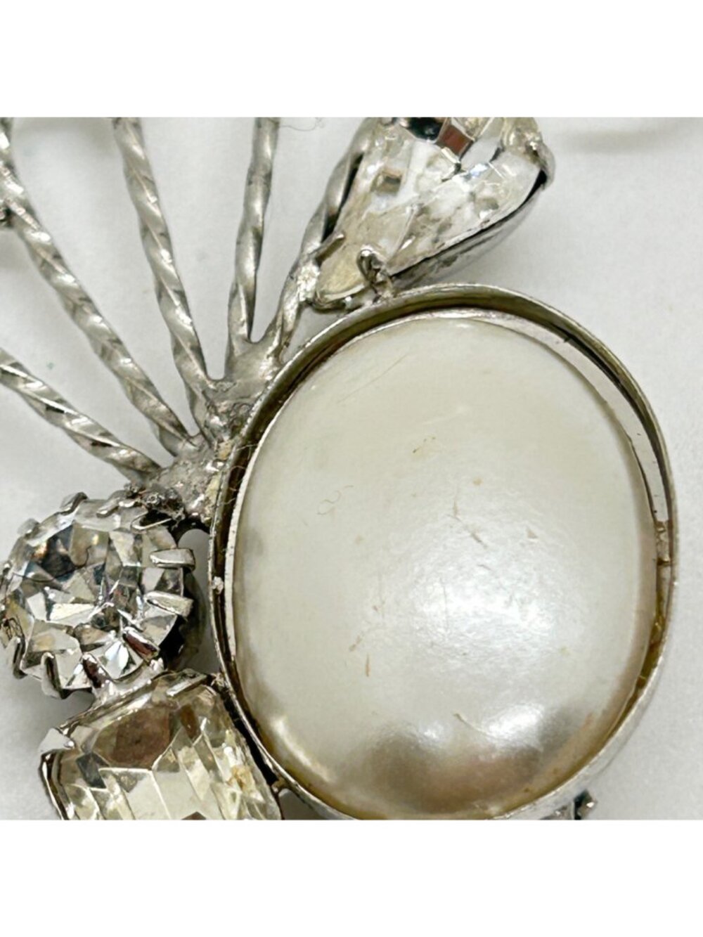 Vintage Mid-Century Ear Climber Clip-Ons Faux Pearl Acrylic Rhinestones Runway - Picture 13 of 16